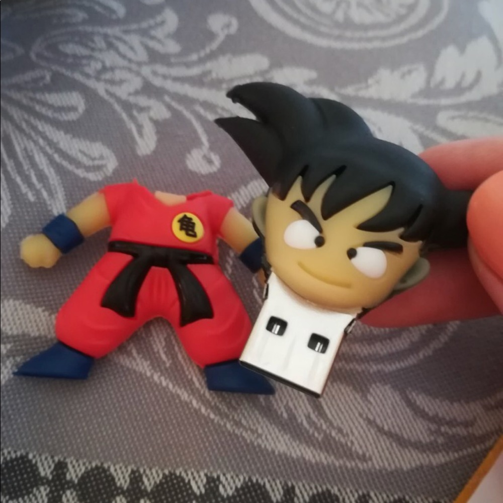 USB New Dragon Ball Z Character USB 32GB Stick - Picture 8 of 8